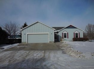 2608 11th Ave NW, Minot, ND 58703