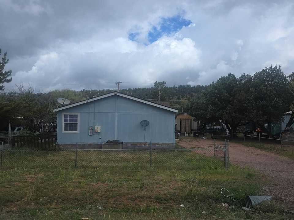 1st image of 1002 W Saddle Ln