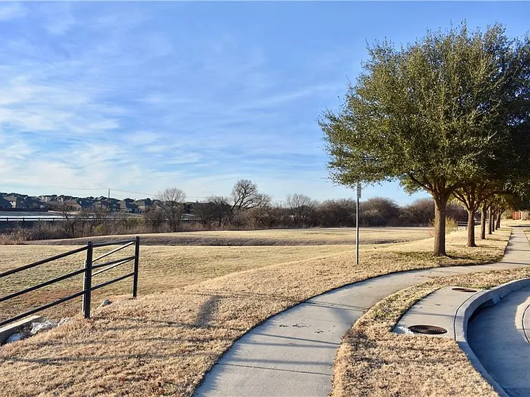 1000 Salt Creek Trl — Photo 21