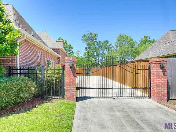5th image of 16469 Oakview Dr