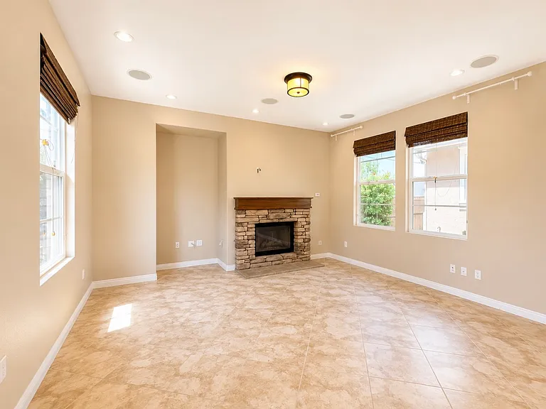 8404 Katherine Claire Ln — Photo 8