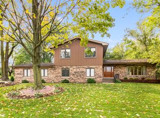 523 Joy Ln, Dundee, IL 60118