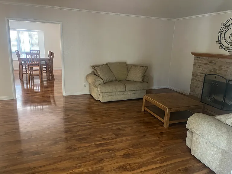 Living Room with fireplace