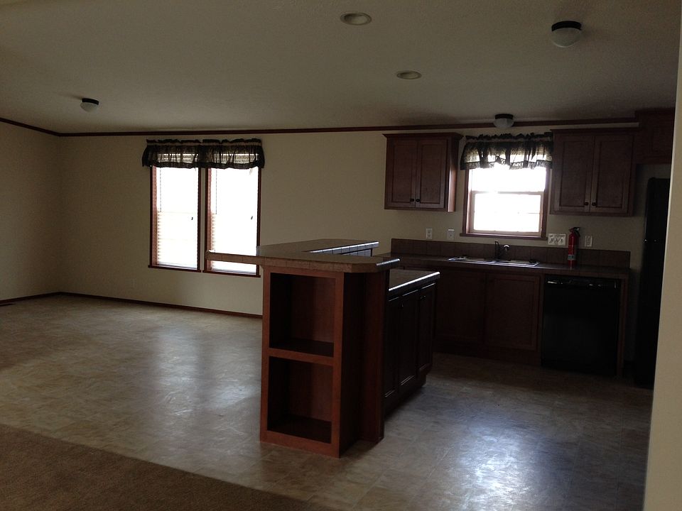 1st image of 405 Salem Dr