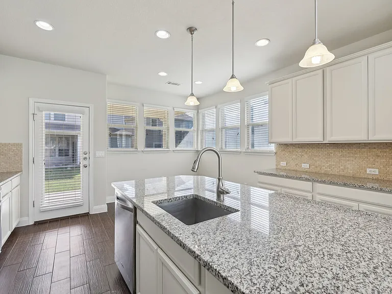 10418 Turnbull Loop — Photo 10