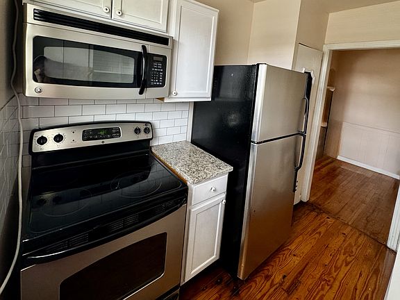4th image of 946 W Magnolia Ave APT 4