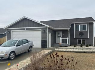 2315 E Philadelphia St, Rapid City, SD 57703