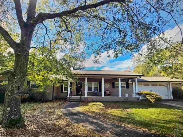 1601 Pleasant Valley Dr, Pell City, AL 35125