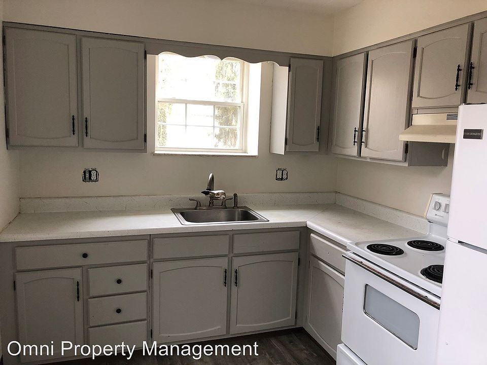 2nd image of 90 Vilsack St APT D