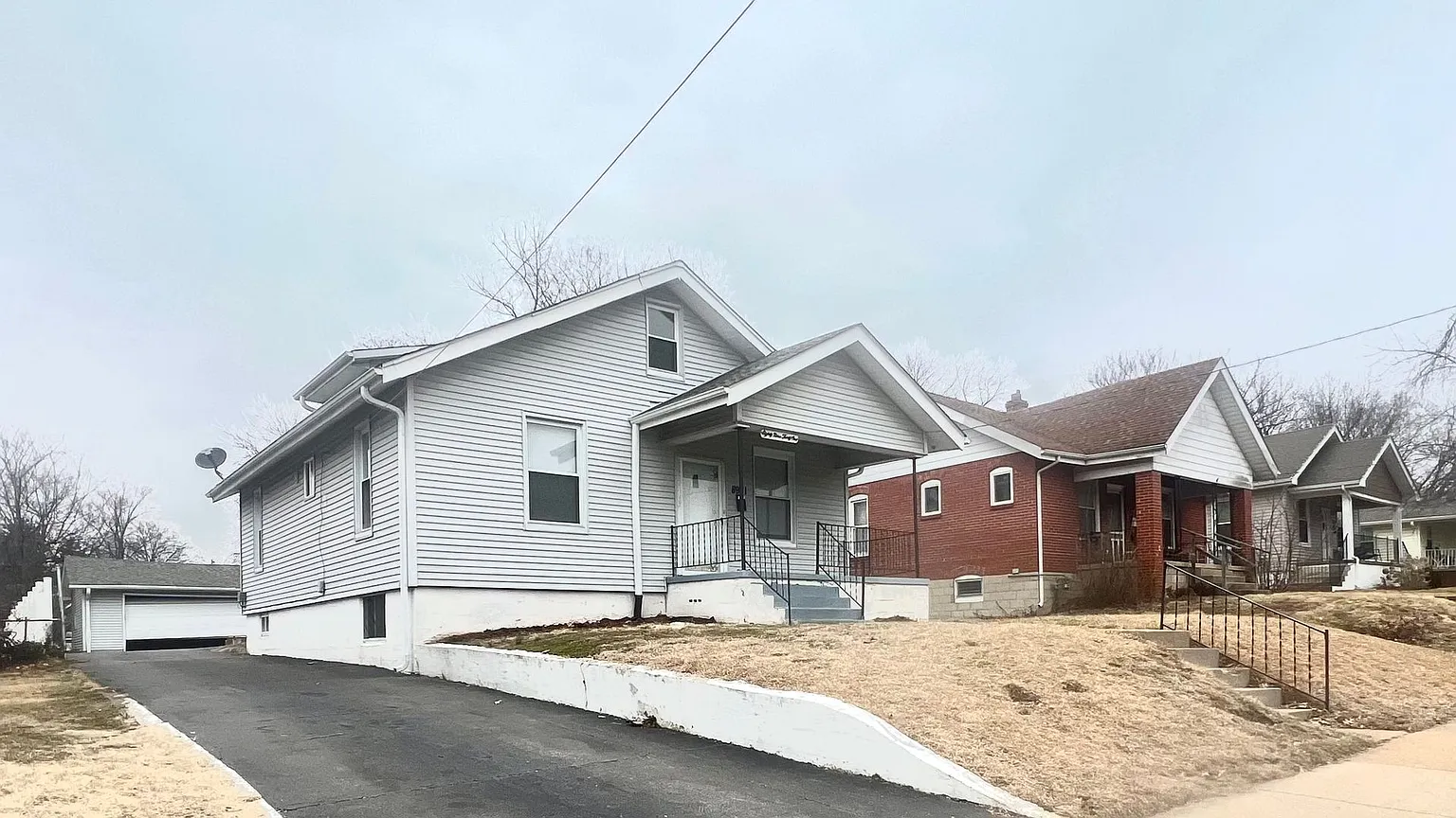 8931 Argyle Ave photo 1