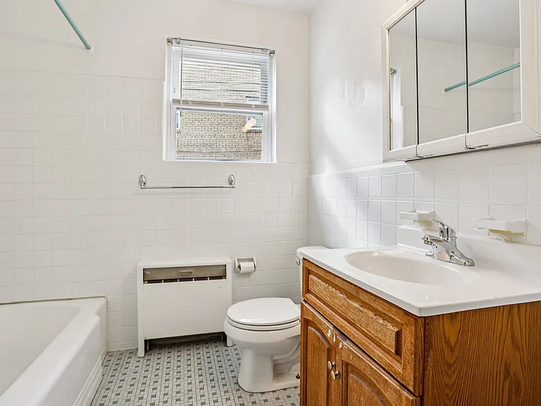 Ridley Station Apartments — Photo 19