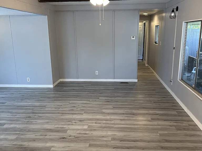 3045 Holiday Ln — Photo 11