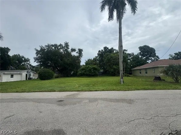 653 Oleander Ave, Fort Myers, FL 33916