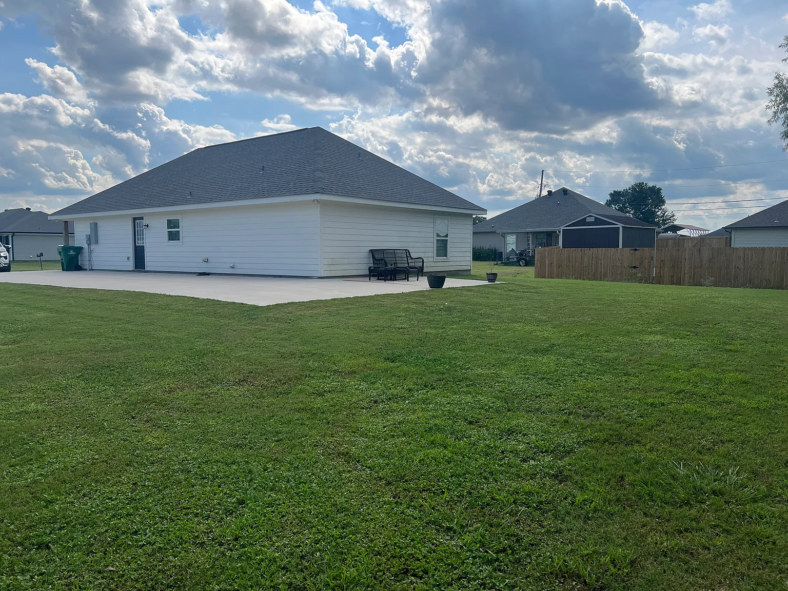 2515 Pineneedle St — Photo 3