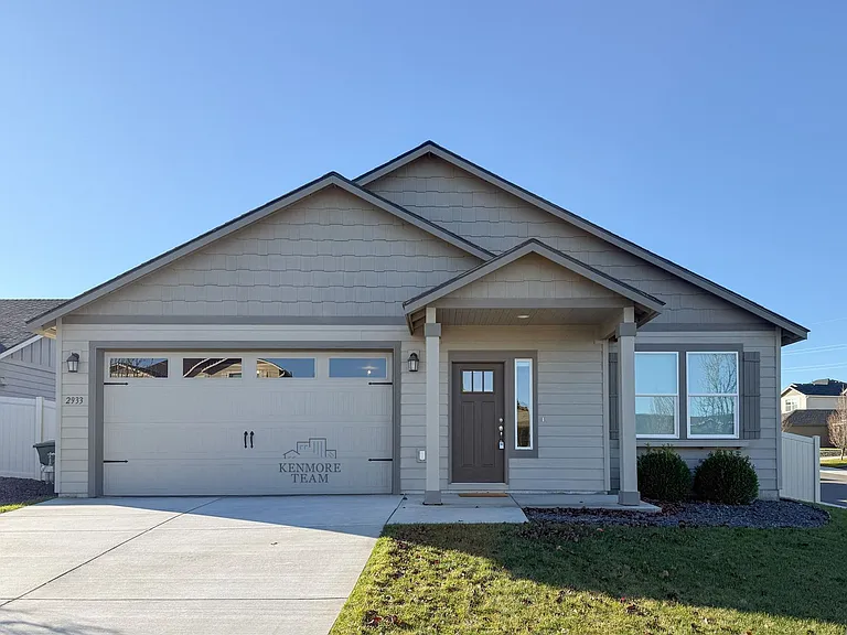 2933 Castle Rock Blvd — Photo 1
