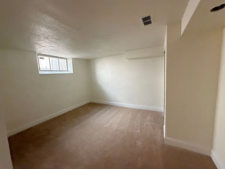 340 S Franklin St — Photo 21