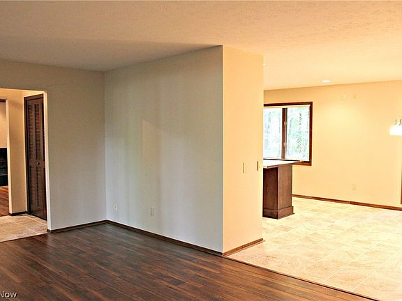 5th image of 9658 Plum Brook Ln