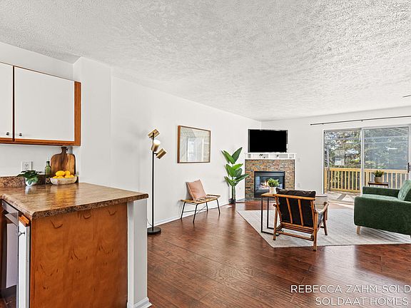5th image of 1040 Ada Place Dr SE