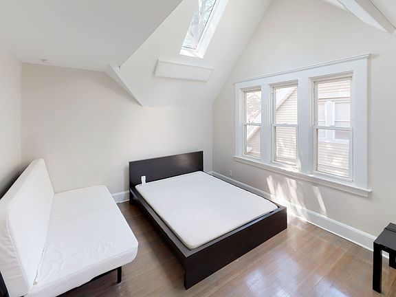 4th image of 254 Orchard St #3