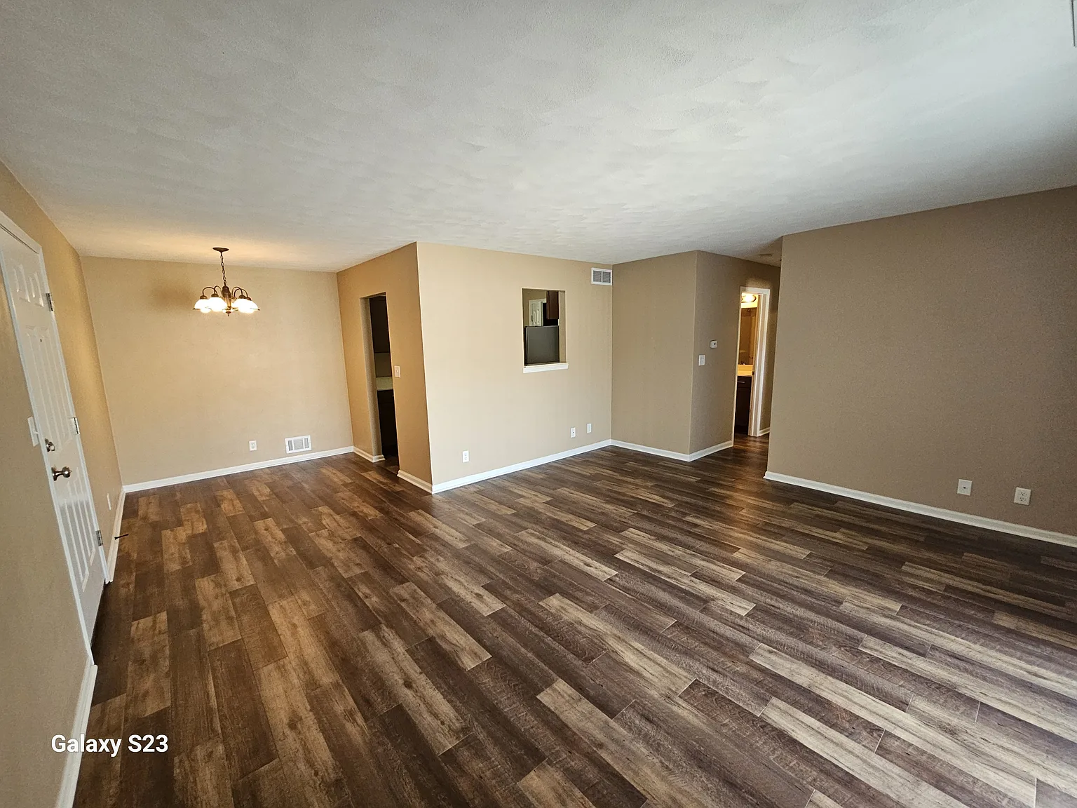 2 bed, 880 sqft, $1,250 — Photo 2