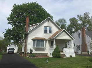 59 Crescent Dr, Albany, NY 12208