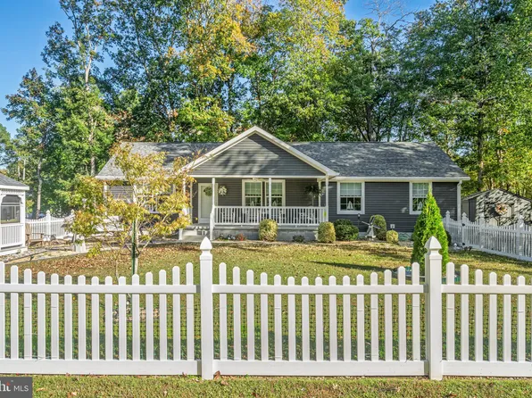 37709 Hickory St, Ocean View, DE 19970