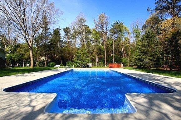 Heated pool