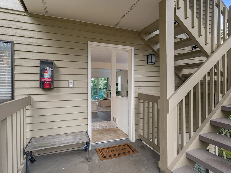 412 10th St #B202 — Photo 17