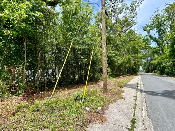 0 Spruce St, Live Oak, FL 32064