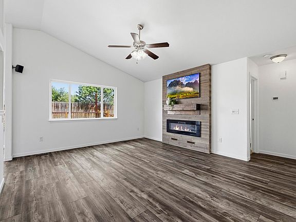 4th image of 1524 Ponderosa Dr