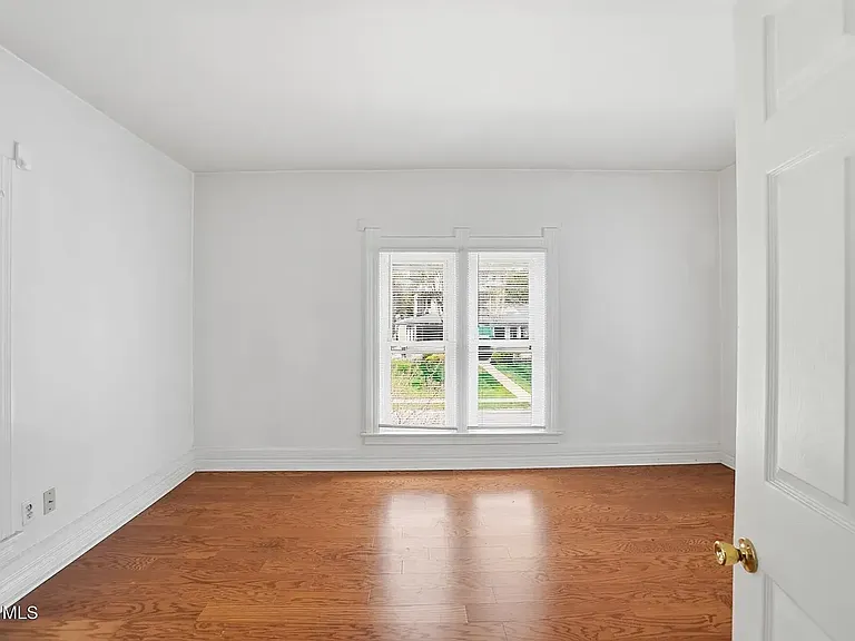 409 W Wooster St — Photo 10