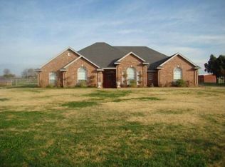 2236 Lindie Ln, Iowa Park, TX 76367