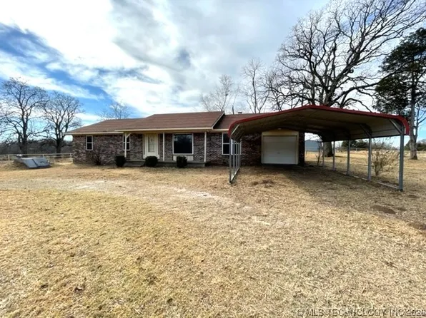 100 141st Hwy, Gans, OK 74936