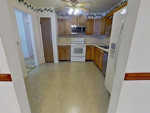 3rd image of 334 Allegheny Dr