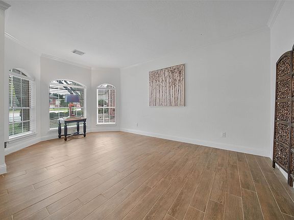2nd image of 1711 Lake Harbor Way Cir