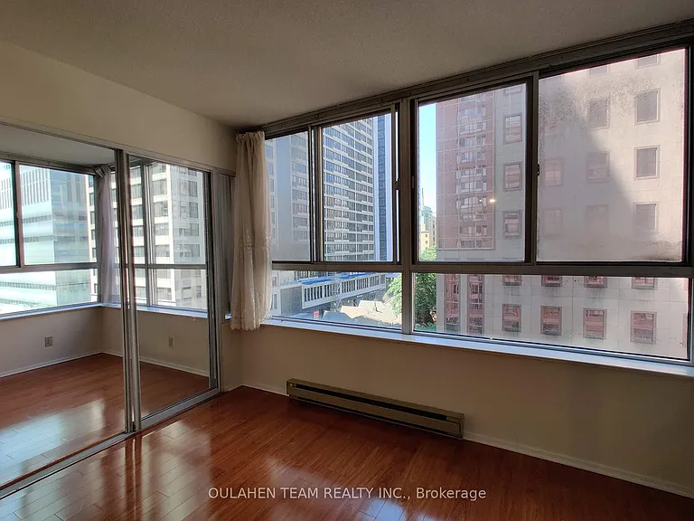 711 Bay St #717 — Photo 5