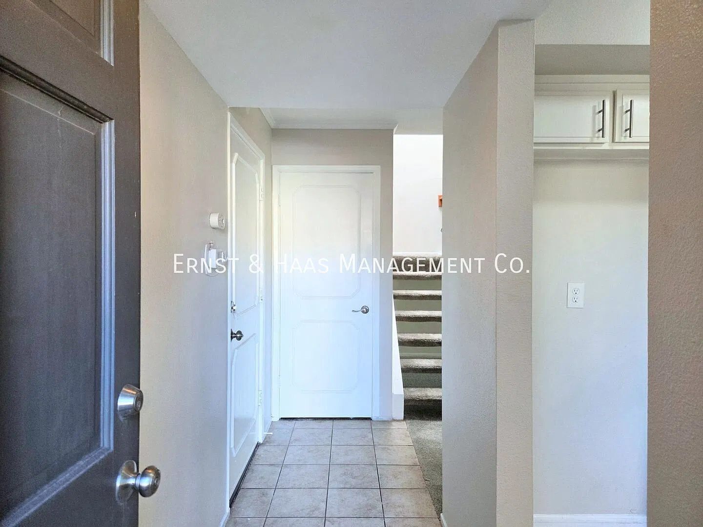 Resort Styled Living - Beautiful 2-Bedroom Condo in a Gated Community! — Photo 3