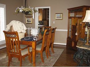 4th image of 3624 Honeywood Dr