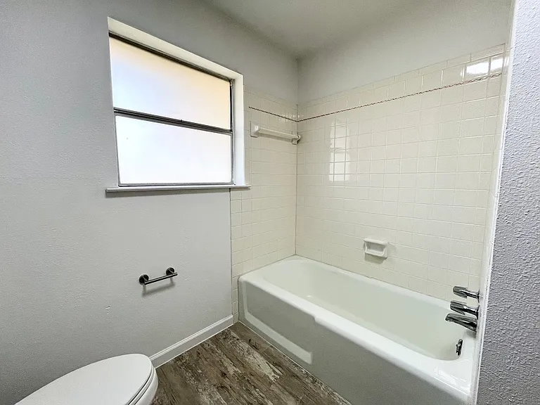 6415 Circo Dr — Photo 13