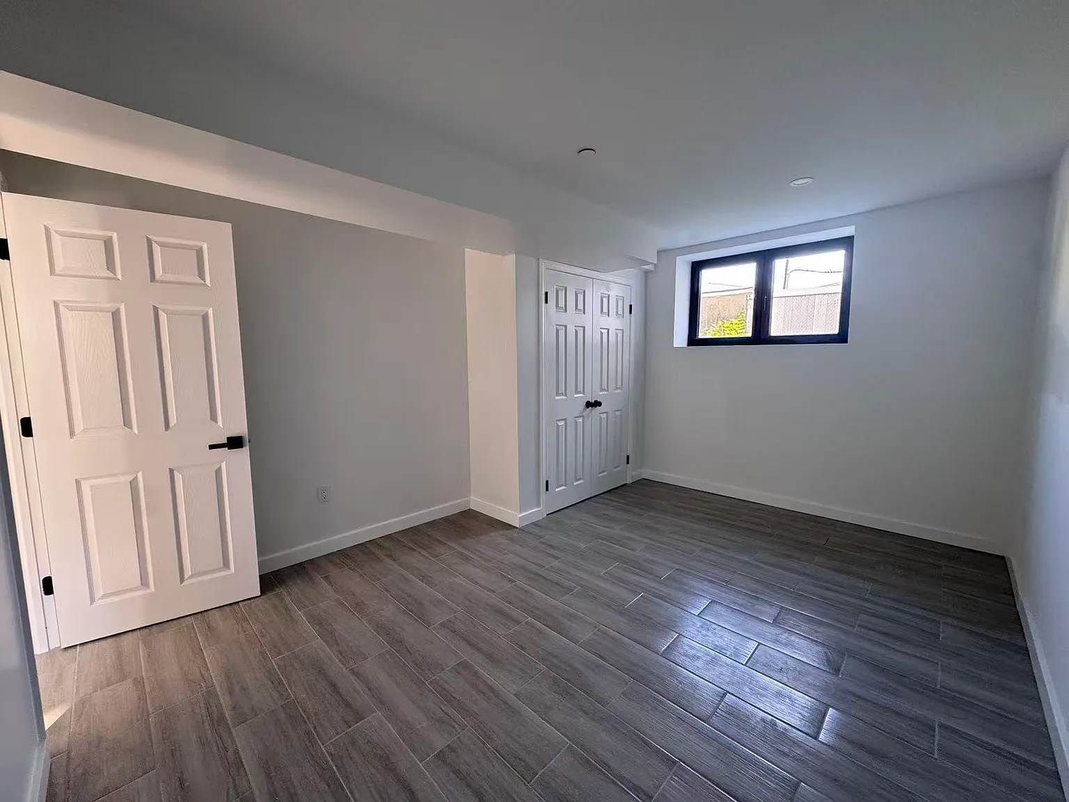 2 bed, 980 sqft, $2,400 — Photo 4
