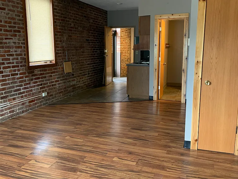 1640 Holdrege St #102 — Photo 1
