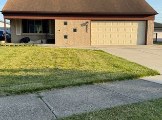 13624 Penrose Ct, Warren, MI 48088