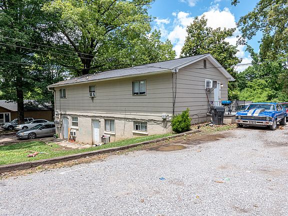 5th image of 2612/2618 Gaston Ave NE