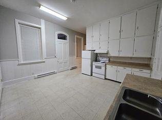 4 Frederick St, Taneytown, MD 21787