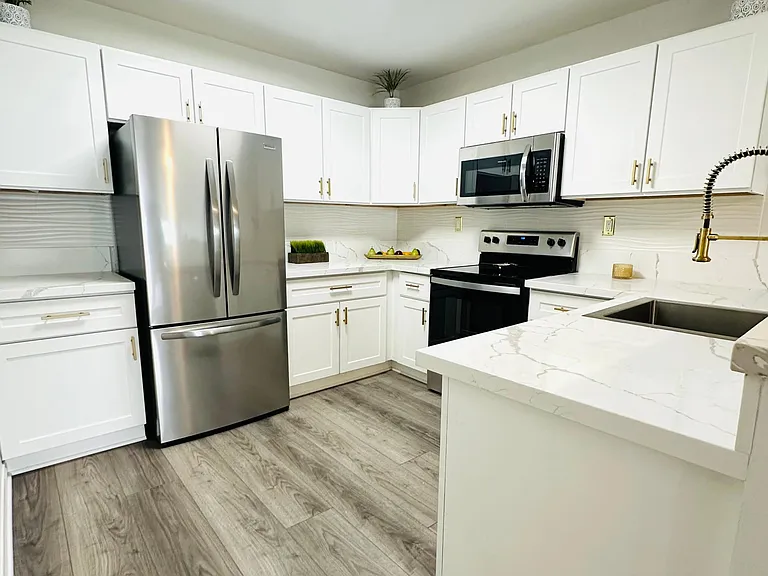 Vista Catalina Apartment Homes — Photo 23