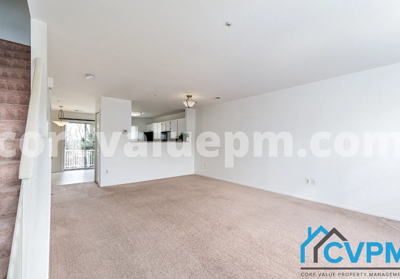 1425 Nestlewood Ct — Photo 2