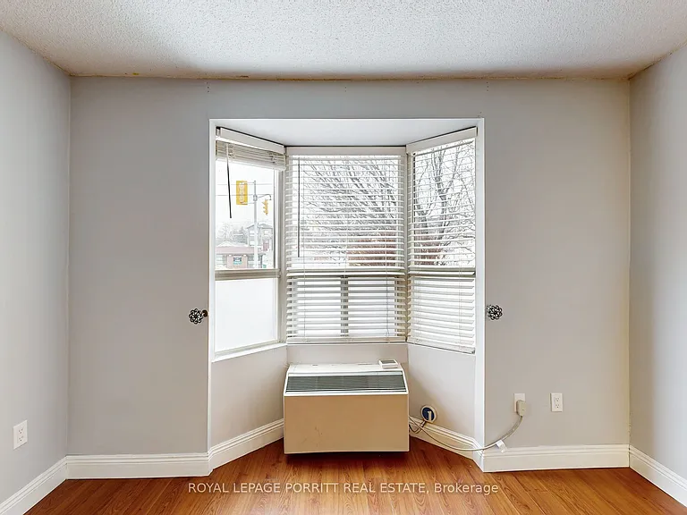 3835 Lake Shore Blvd W #104 — Photo 10