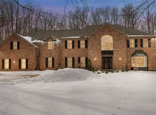 7220 Rollingbrook Trl, Solon, OH 44139