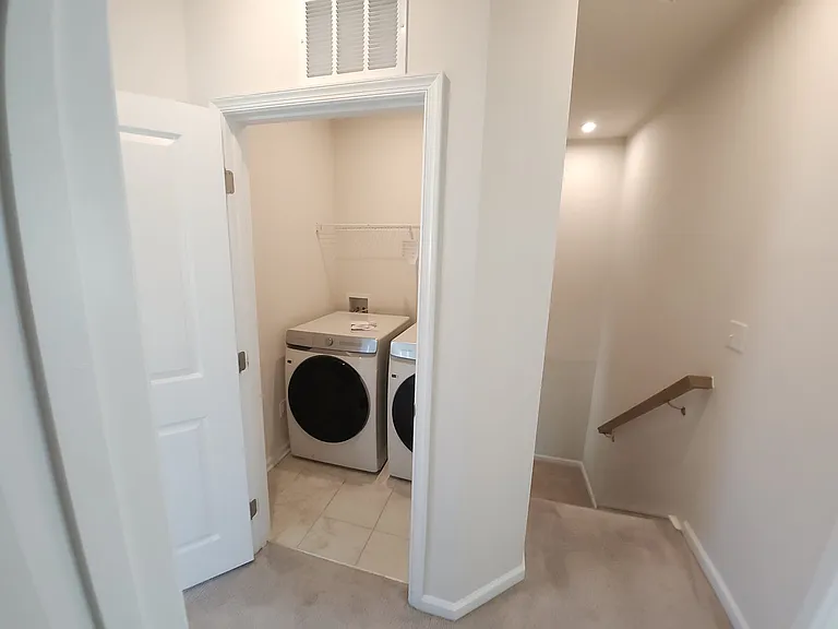 PERFECT SPACE FOR THE LAUNDRY