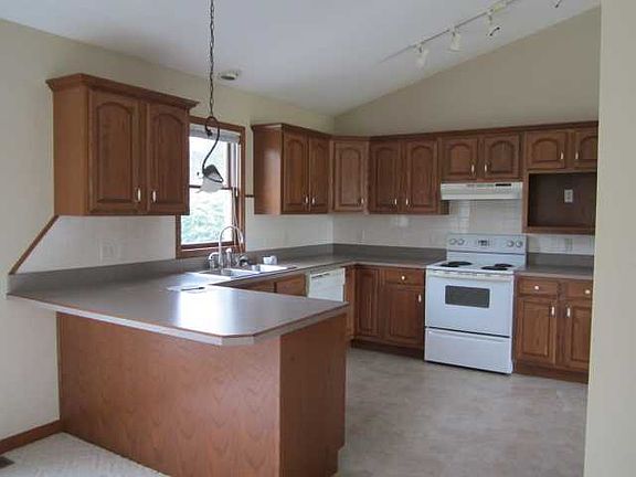 4th image of 58201 Hooley Dr